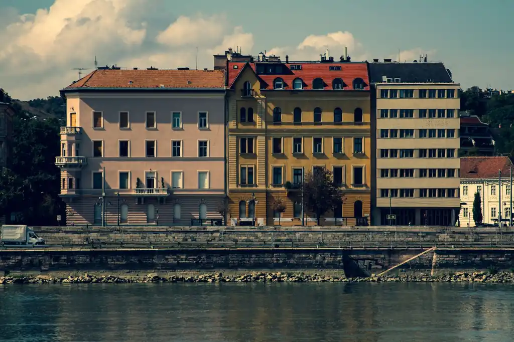 Klasszikus budapesti és közép-európai építészet a Duna mentén